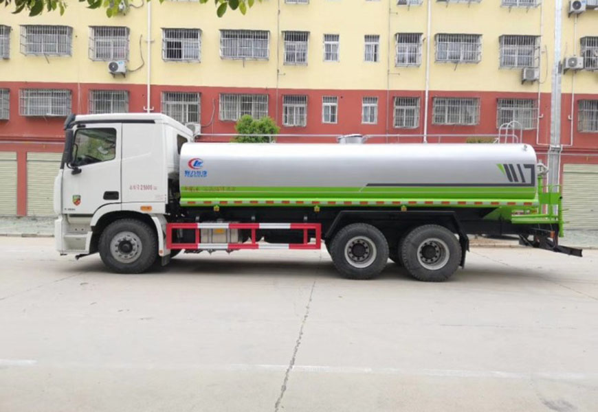 福田歐曼GTL后雙橋?yàn)⑺?chē)