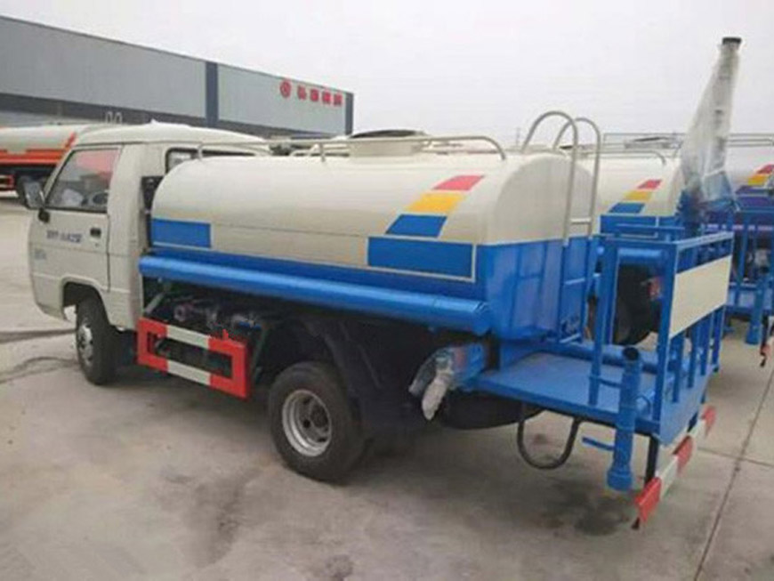 福田時代2噸灑水車(藍(lán)牌)